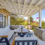 Villa Yakamoz