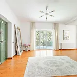 Villa Yakamoz